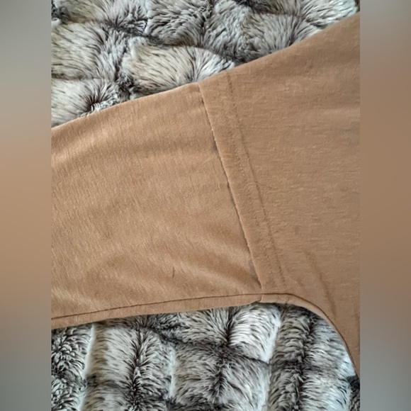 NWT • Hooded Top - Light Chestnut. Size L - Picture 6 of 12